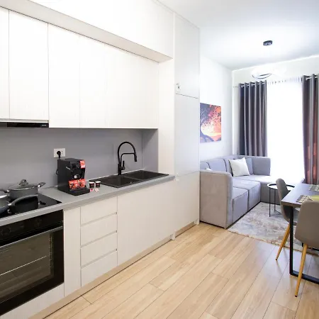 Luxury In Mangalem21 Complex Wifi,ac דירה טיראנה