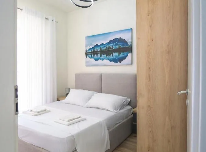 Luxury In Mangalem21 Complex Wifi,ac Tirana